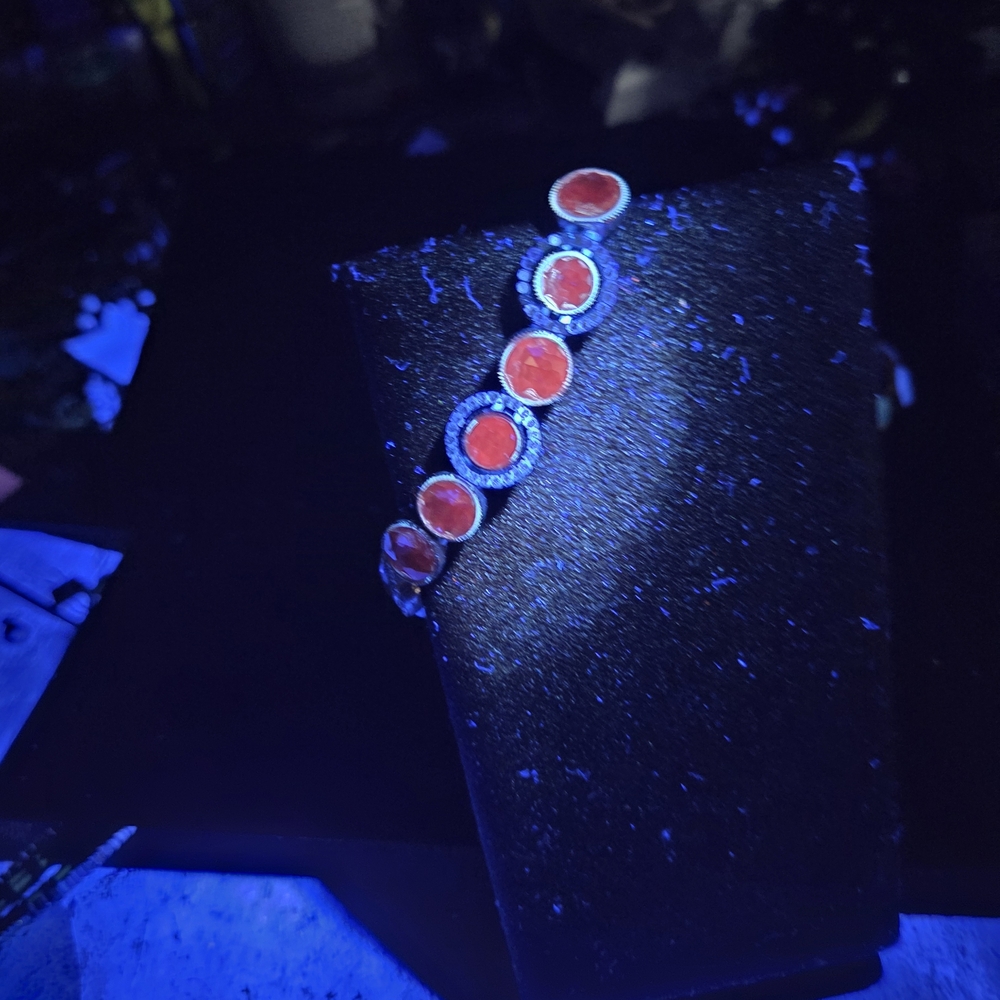 Source Unknown Radiant Red And Silver Bracelet Se… - image 2